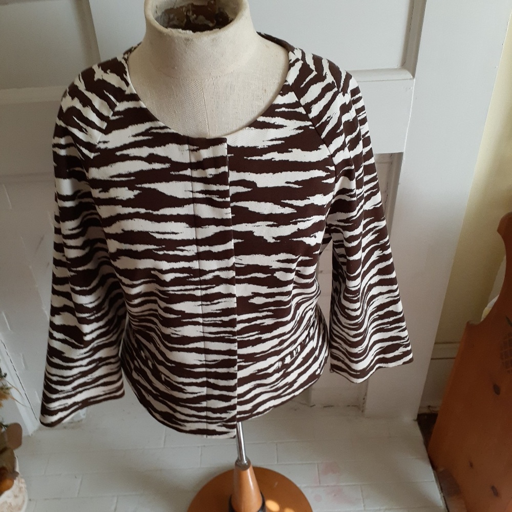 AK Anne Klein Brown/Cream Zebra Cropped Jacket 10